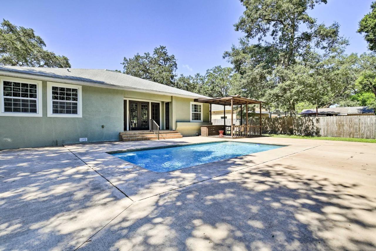 فيلا Tampa Oasis With Pool About 7 Mi To Busch Gardens! المظهر الخارجي الصورة