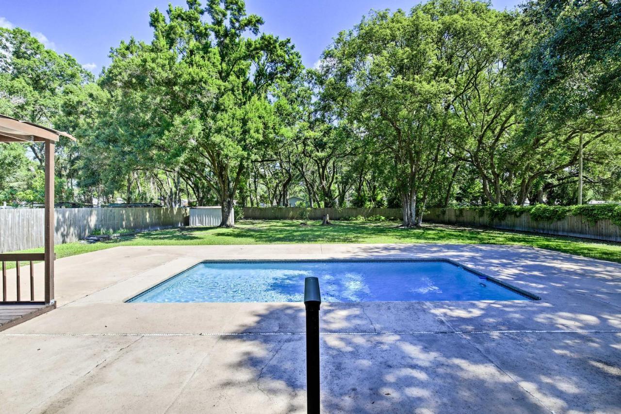 فيلا Tampa Oasis With Pool About 7 Mi To Busch Gardens! المظهر الخارجي الصورة