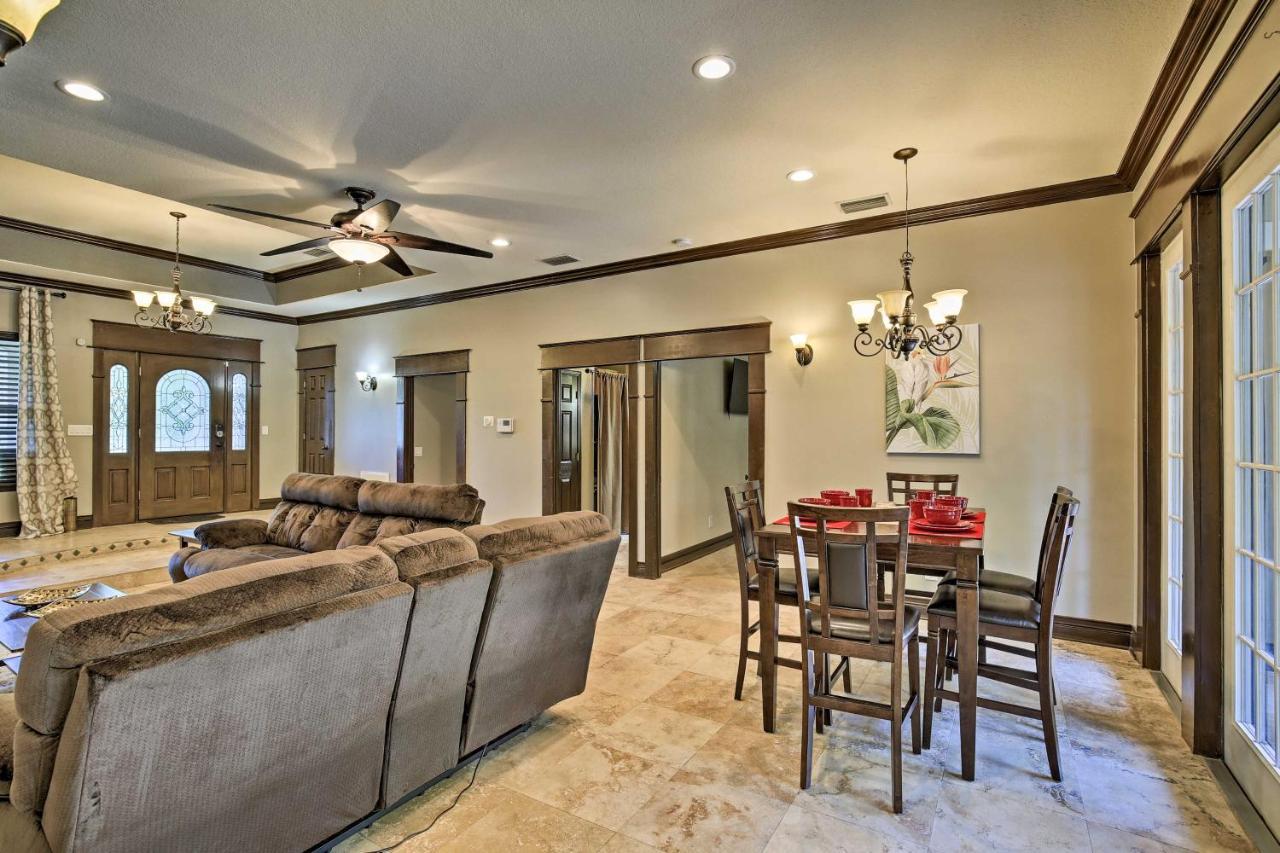 فيلا Tampa Oasis With Pool About 7 Mi To Busch Gardens! المظهر الخارجي الصورة